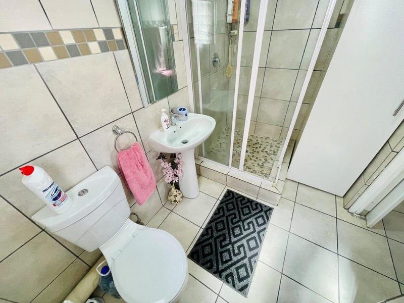 2 Bedroom Property for Sale in South Crest Gauteng