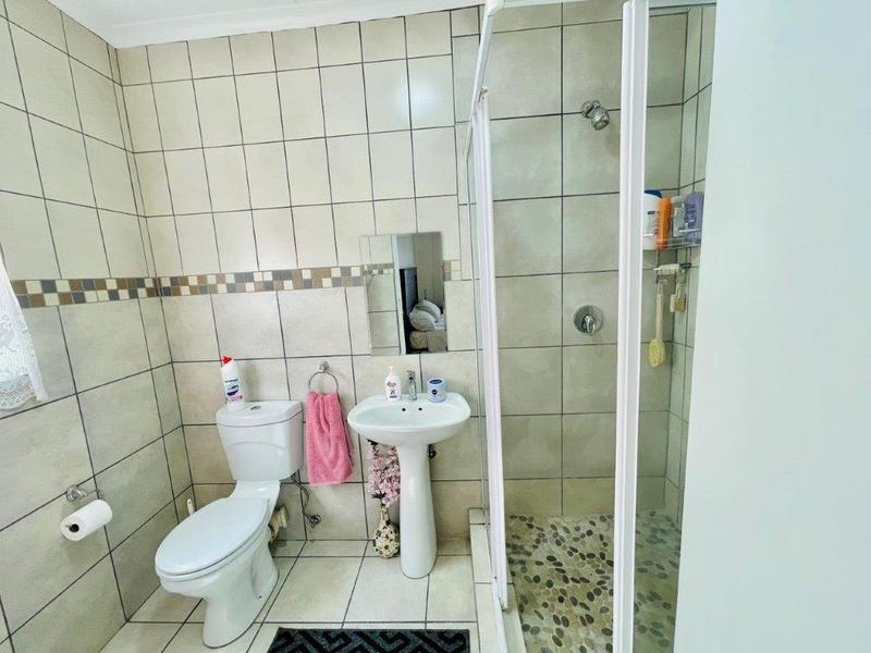 2 Bedroom Property for Sale in South Crest Gauteng