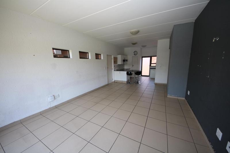 2 Bedroom Property for Sale in Sonneglans Gauteng