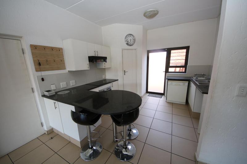 2 Bedroom Property for Sale in Sonneglans Gauteng