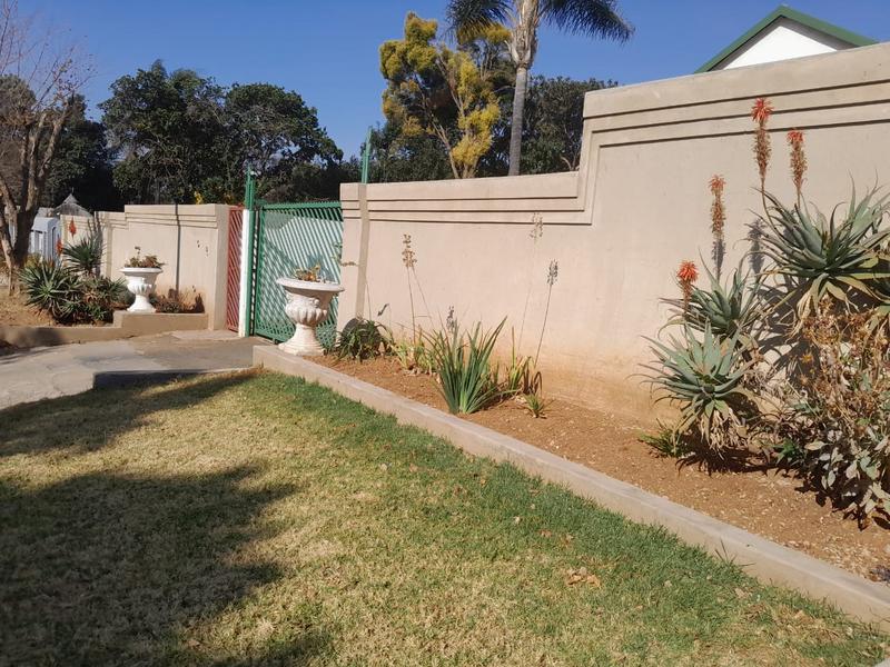 3 Bedroom Property for Sale in Glenanda Gauteng