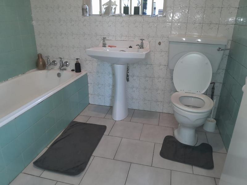 3 Bedroom Property for Sale in Glenanda Gauteng