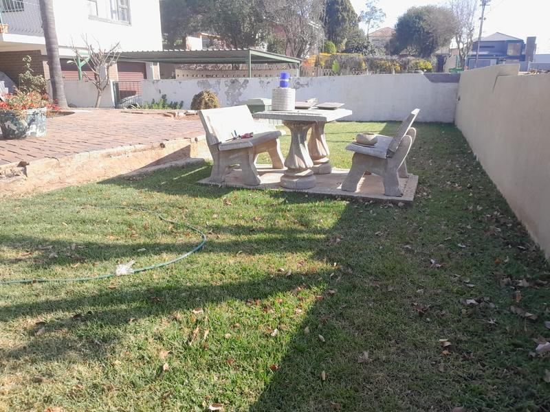 3 Bedroom Property for Sale in Glenanda Gauteng