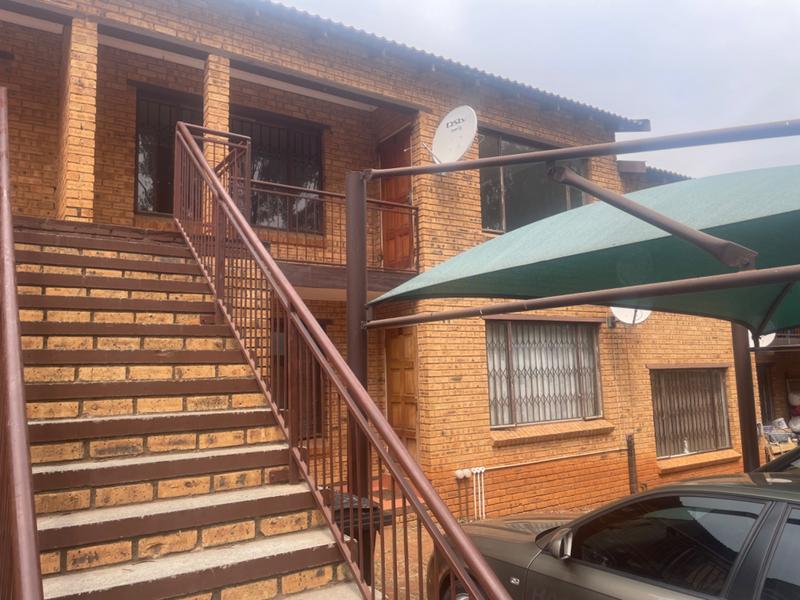 2 Bedroom Property for Sale in Meredale Gauteng