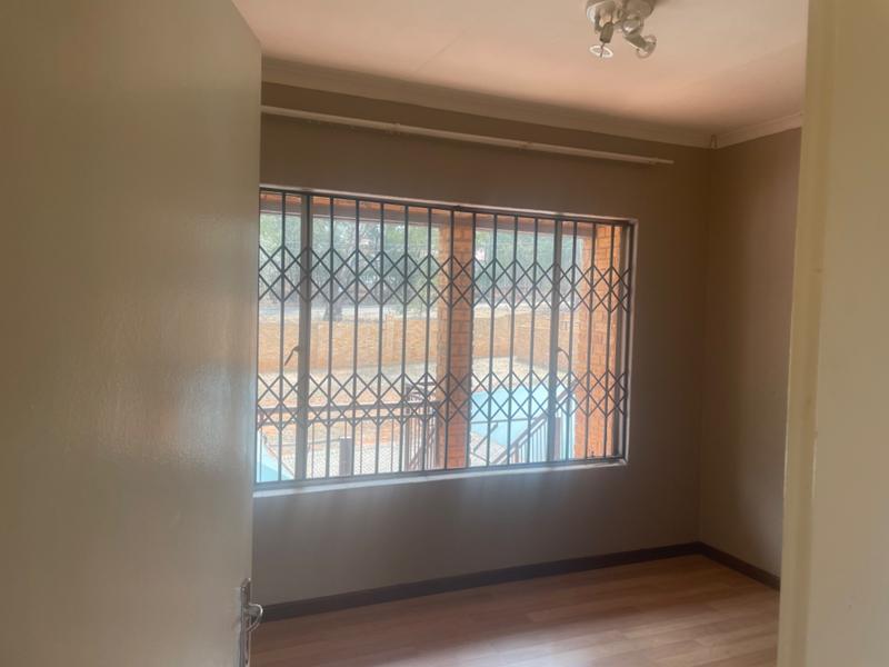 2 Bedroom Property for Sale in Meredale Gauteng