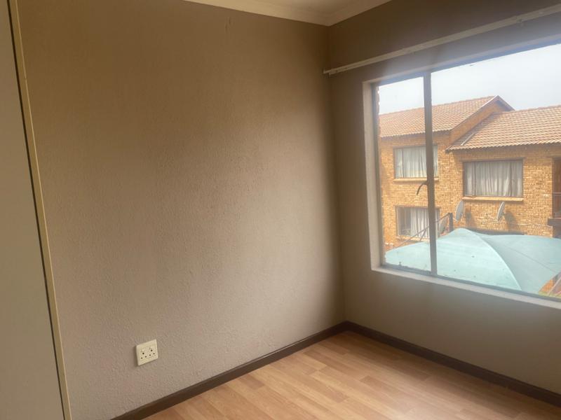 2 Bedroom Property for Sale in Meredale Gauteng