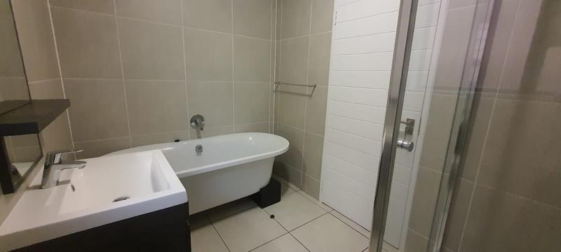 To Let 3 Bedroom Property for Rent in Olivedale Gauteng