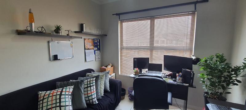 To Let 3 Bedroom Property for Rent in Olivedale Gauteng