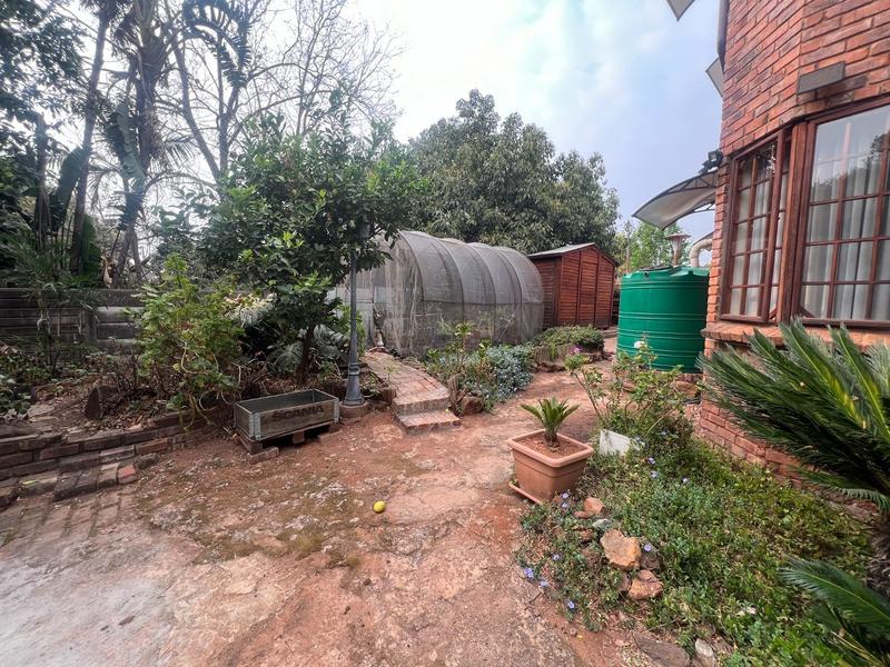 4 Bedroom Property for Sale in Theresa Park Gauteng