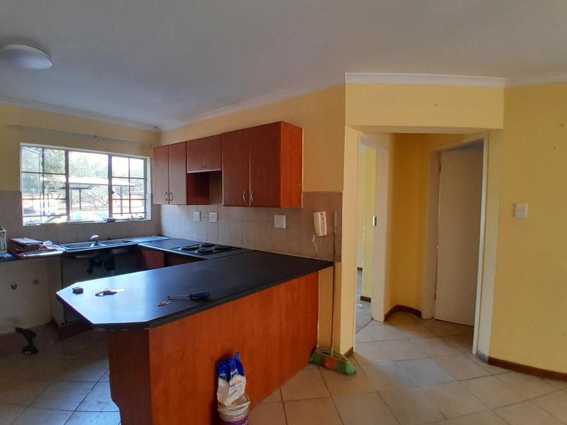 To Let 2 Bedroom Property for Rent in Heuweloord Gauteng