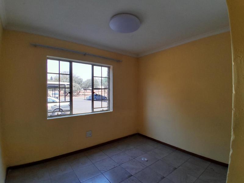 To Let 2 Bedroom Property for Rent in Heuweloord Gauteng