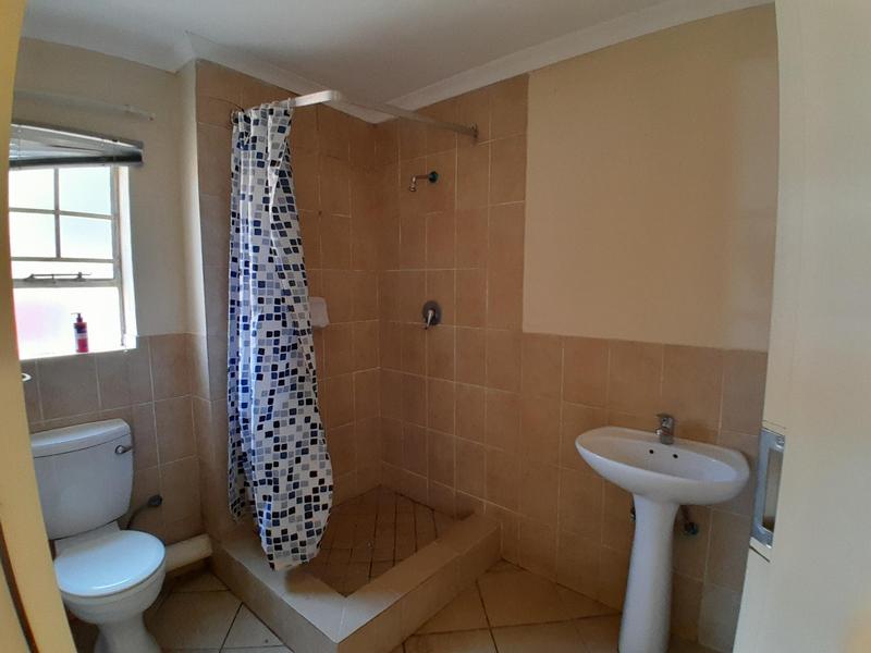 To Let 2 Bedroom Property for Rent in Heuweloord Gauteng