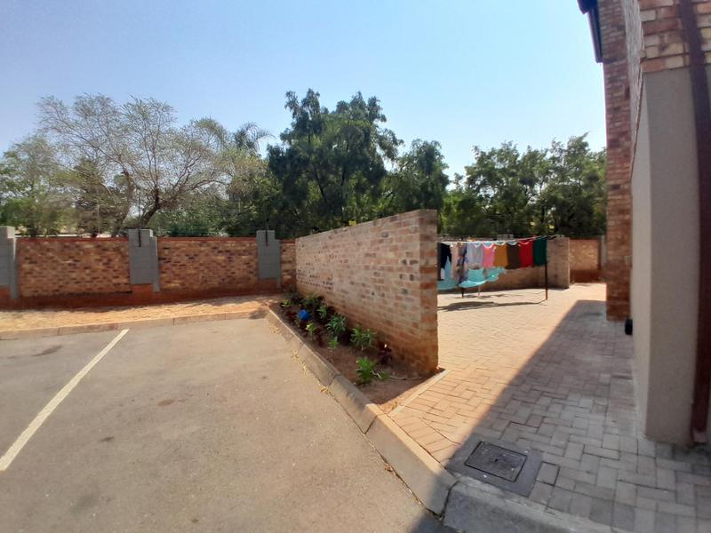 To Let 2 Bedroom Property for Rent in Heuweloord Gauteng