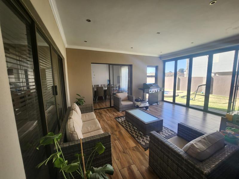 3 Bedroom Property for Sale in Raslouw Glen Gauteng