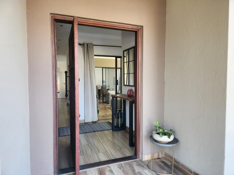 3 Bedroom Property for Sale in Raslouw Glen Gauteng