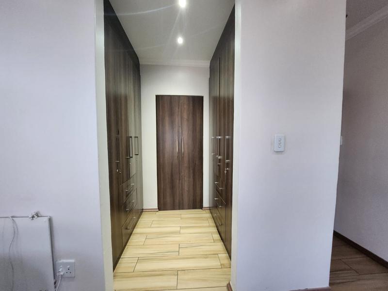 3 Bedroom Property for Sale in Raslouw Glen Gauteng