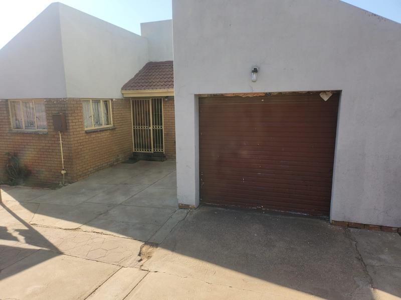 3 Bedroom Property for Sale in Soshanguve Gauteng