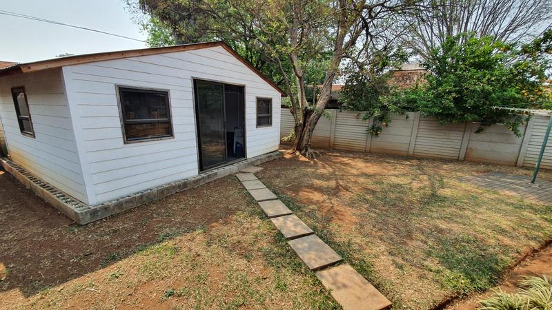 2 Bedroom Property for Sale in Doornpoort Gauteng