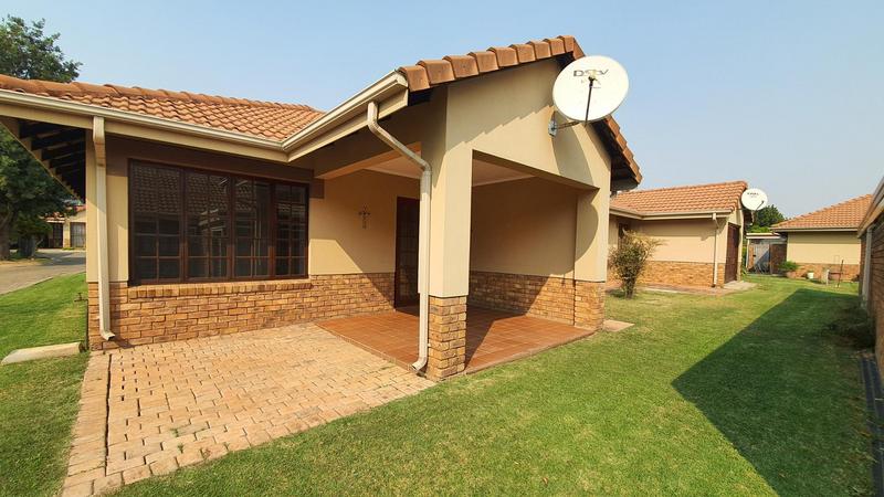 2 Bedroom Property for Sale in Montana Tuine Gauteng