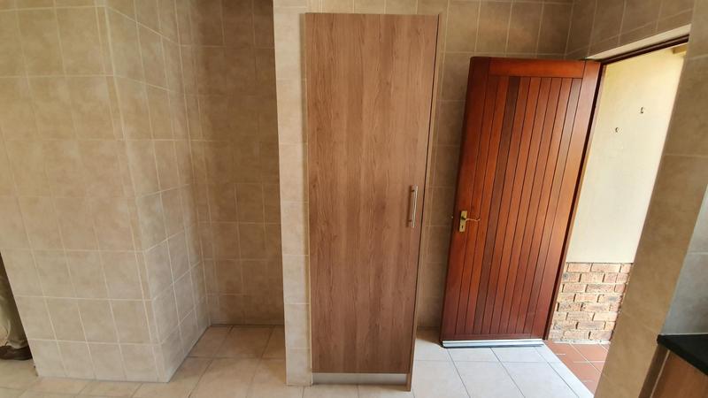 2 Bedroom Property for Sale in Montana Tuine Gauteng