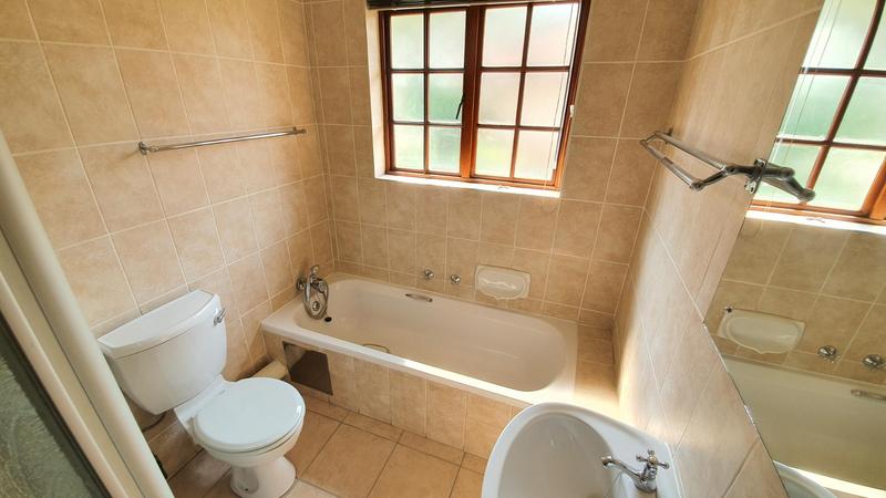 2 Bedroom Property for Sale in Montana Tuine Gauteng