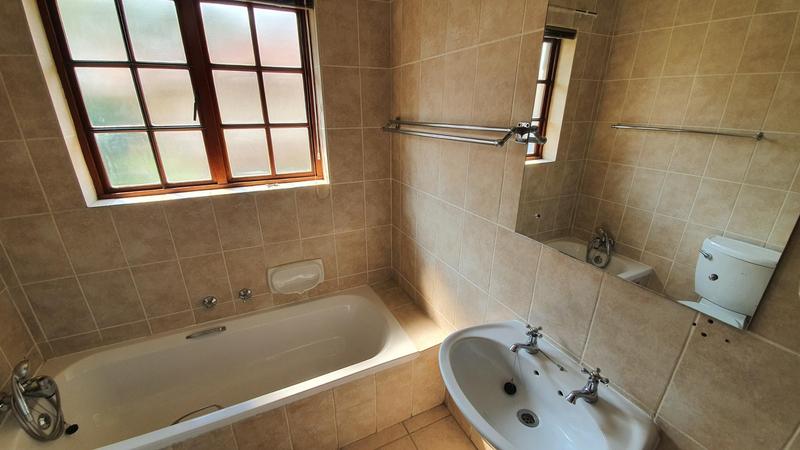 2 Bedroom Property for Sale in Montana Tuine Gauteng