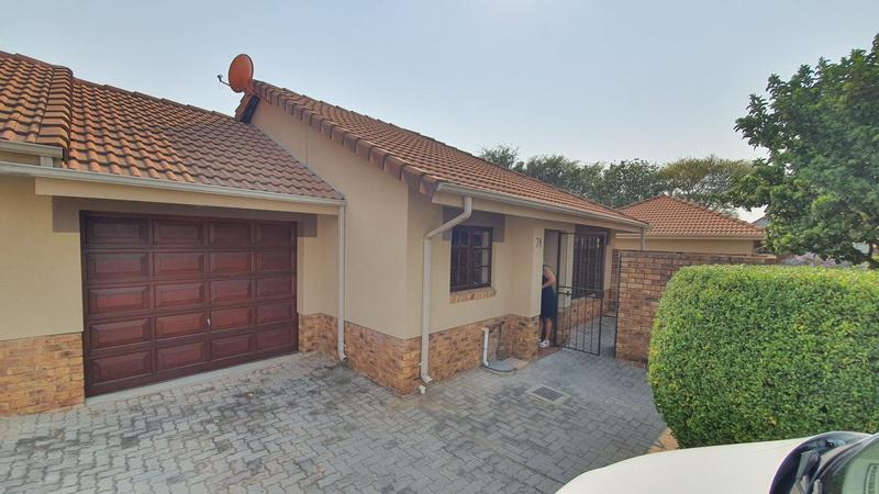 2 Bedroom Property for Sale in Montana Tuine Gauteng