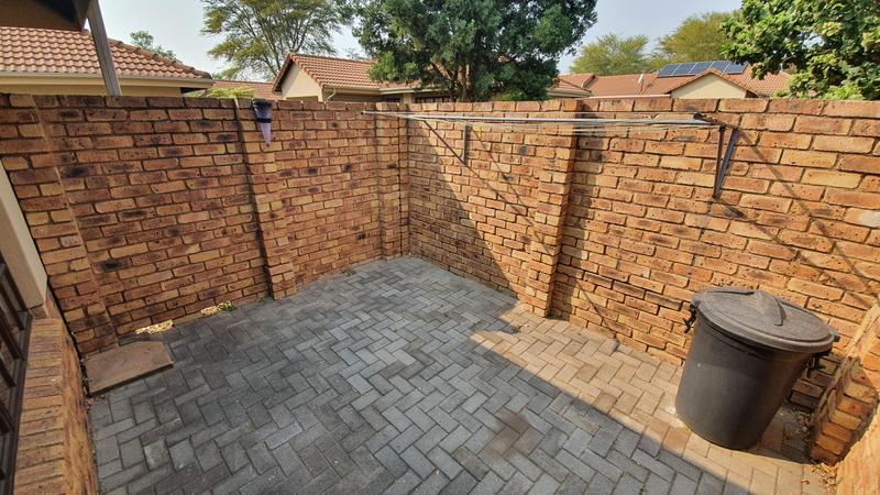 2 Bedroom Property for Sale in Montana Tuine Gauteng