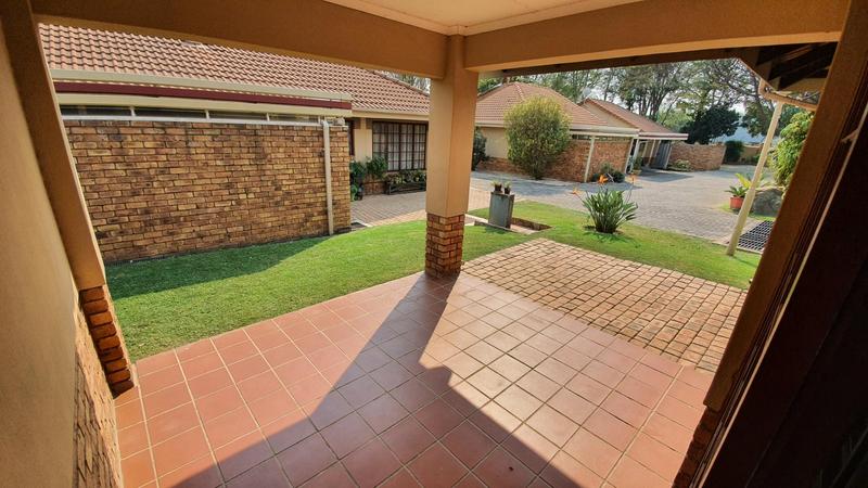 2 Bedroom Property for Sale in Montana Tuine Gauteng