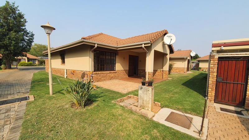 2 Bedroom Property for Sale in Montana Tuine Gauteng