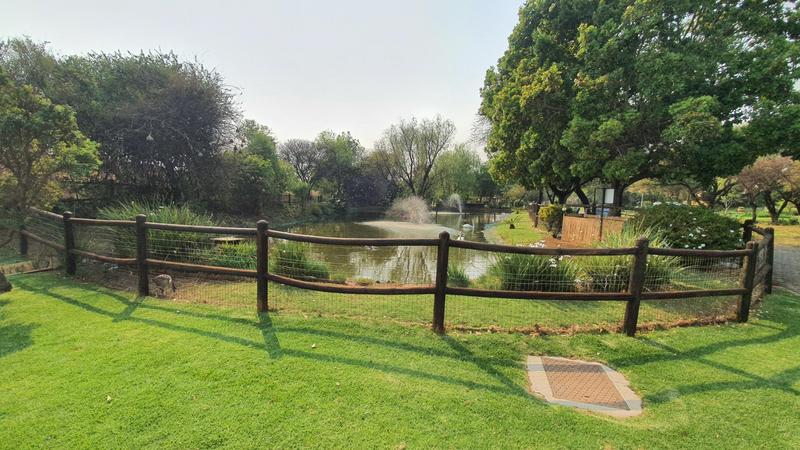 2 Bedroom Property for Sale in Montana Tuine Gauteng