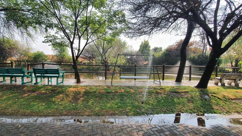 2 Bedroom Property for Sale in Montana Tuine Gauteng