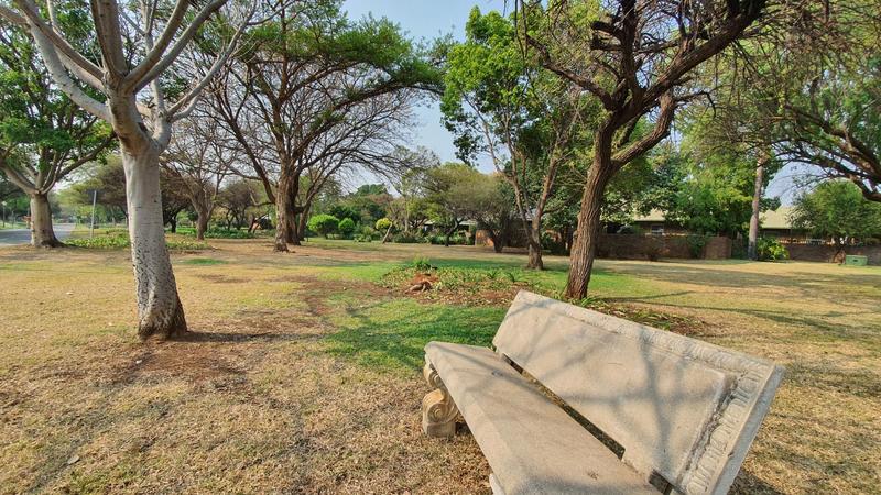 2 Bedroom Property for Sale in Montana Tuine Gauteng