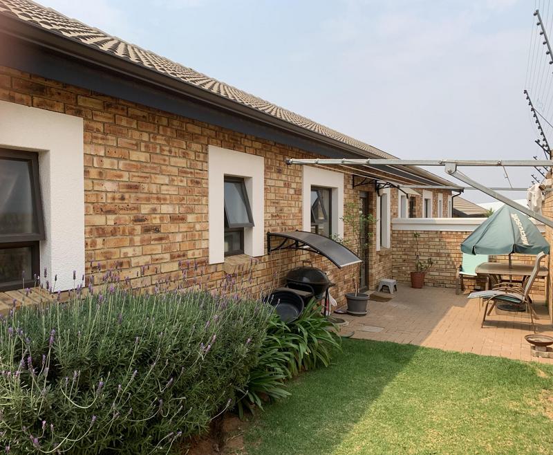 2 Bedroom Property for Sale in Beyers Park Gauteng