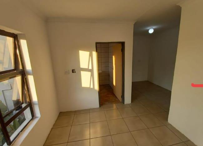 1 Bedroom Property for Sale in Buccleuch Gauteng