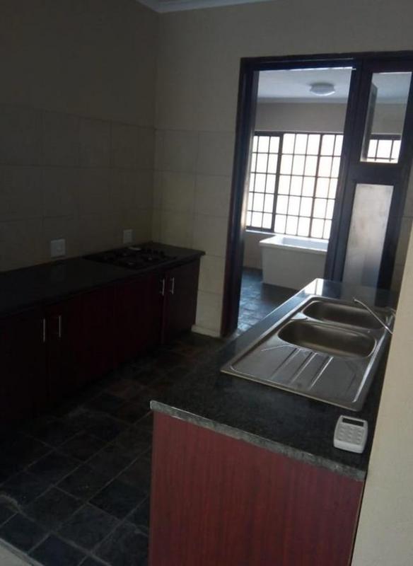 To Let 1 Bedroom Property for Rent in Woodmead Gauteng