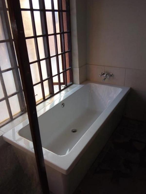 To Let 1 Bedroom Property for Rent in Woodmead Gauteng