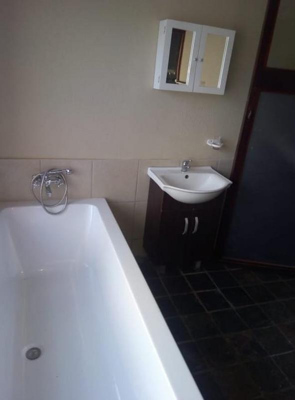 To Let 1 Bedroom Property for Rent in Woodmead Gauteng