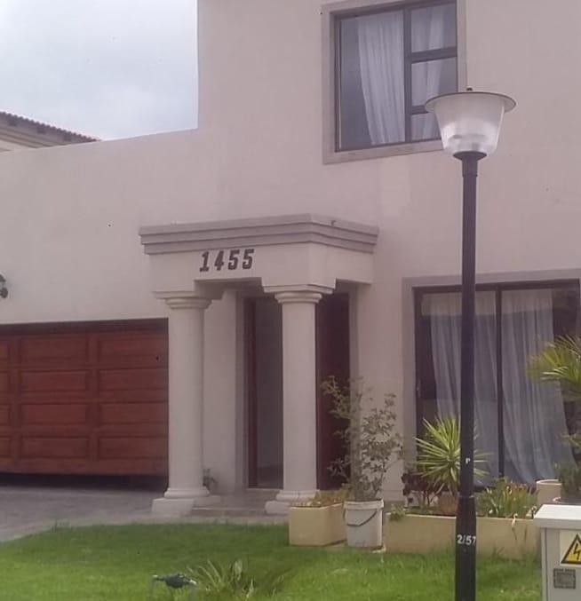 To Let 2 Bedroom Property for Rent in Woodmead Gauteng