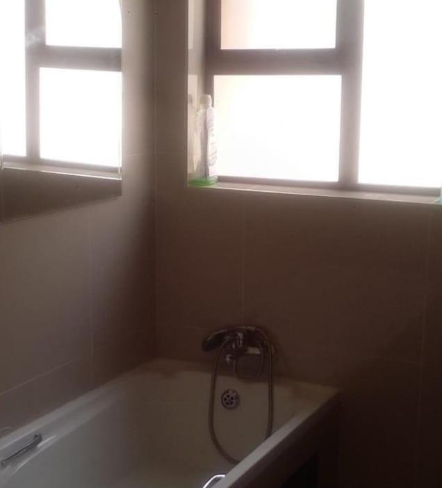 To Let 2 Bedroom Property for Rent in Woodmead Gauteng