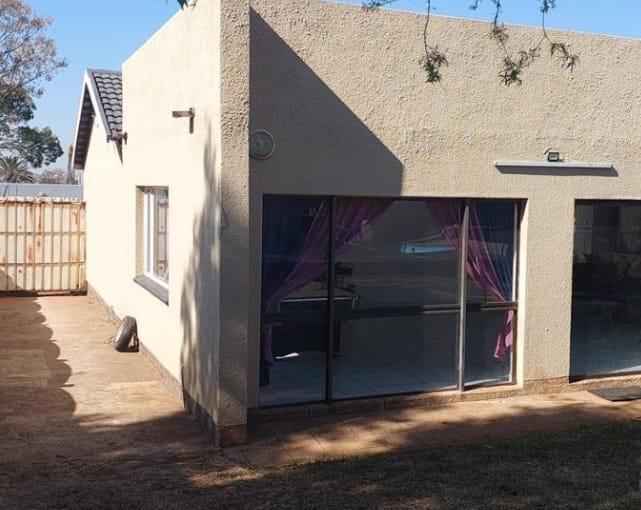 3 Bedroom Property for Sale in Marlands Gauteng