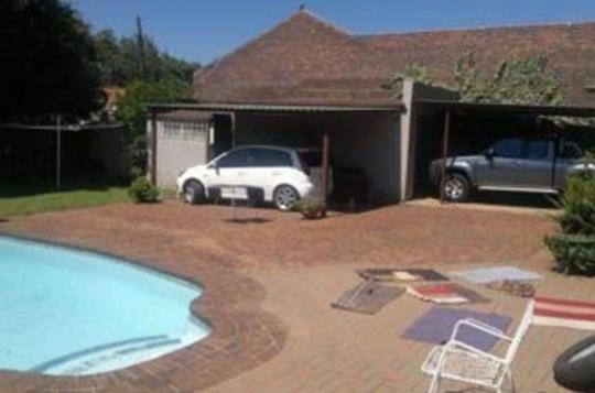 4 Bedroom Property for Sale in Malvern East Gauteng