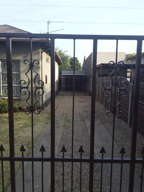 4 Bedroom Property for Sale in Malvern East Gauteng