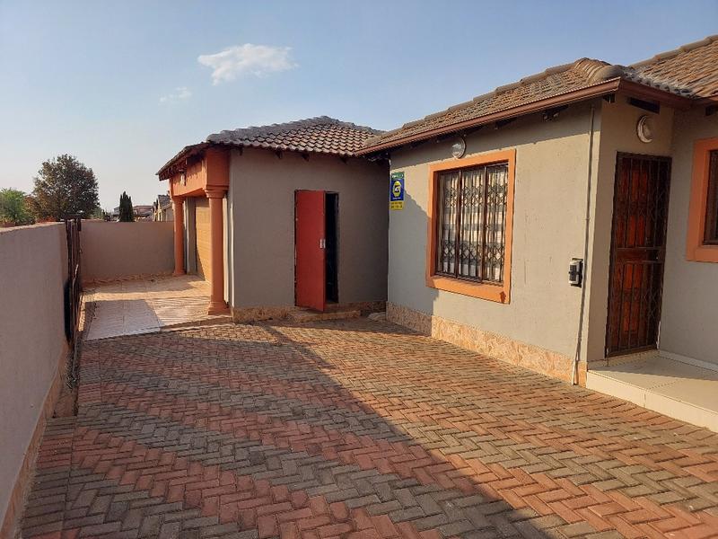 To Let 3 Bedroom Property for Rent in Dawn Park Gauteng