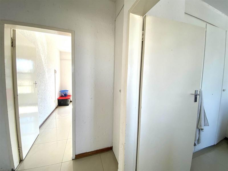 To Let 2 Bedroom Property for Rent in Vorna Valley Gauteng