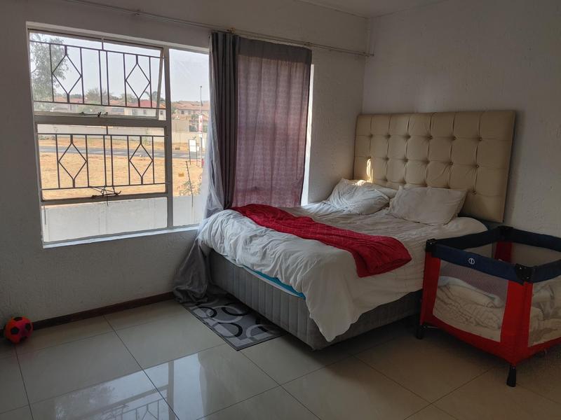 To Let 2 Bedroom Property for Rent in Vorna Valley Gauteng