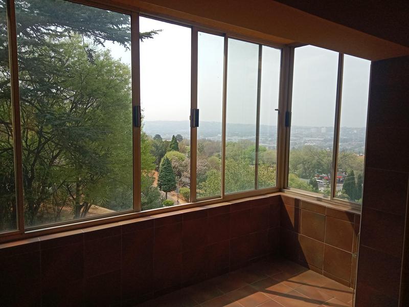 1 Bedroom Property for Sale in Cyrildene Gauteng