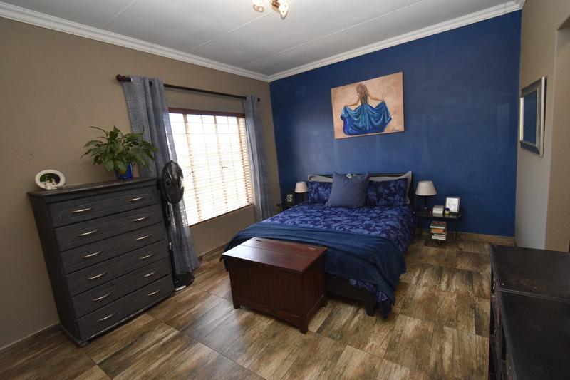 2 Bedroom Property for Sale in Kenmare Gauteng