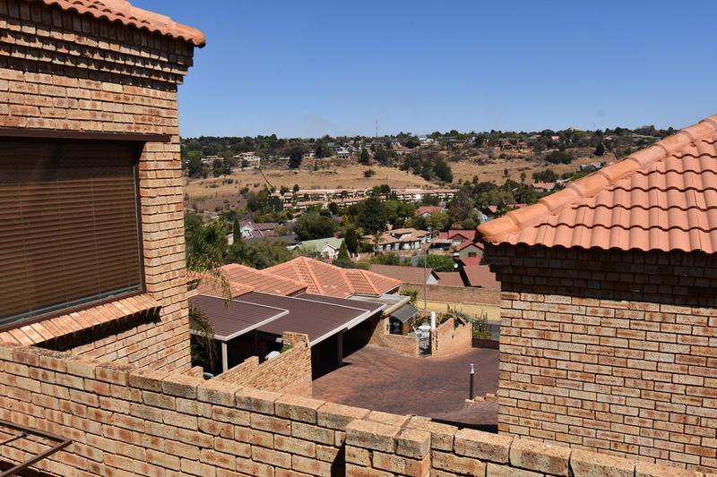 2 Bedroom Property for Sale in Kenmare Gauteng