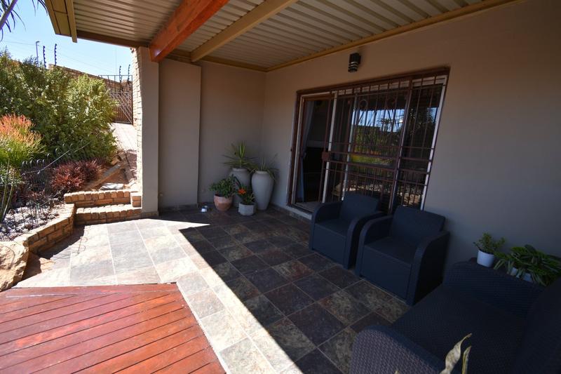 2 Bedroom Property for Sale in Kenmare Gauteng